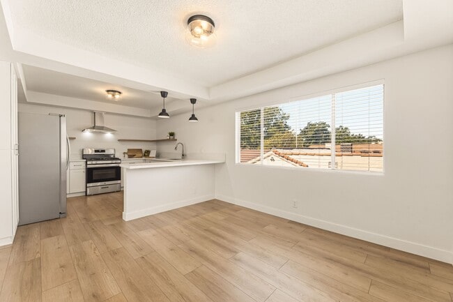 Photo - 100 N El Molino St Unit C