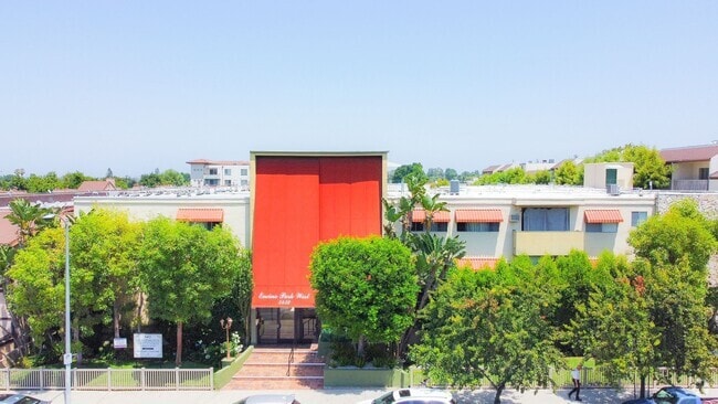 Building Photo - Encino Park West Rental