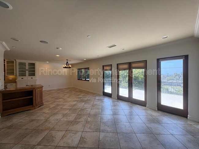 Photo - 2166 Palomar Ave