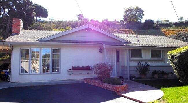 Building Photo - 2805 Turnbull St Rental