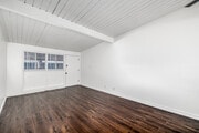 1BR, 1BA - 604SF - Living Room - 4115 Palmwood