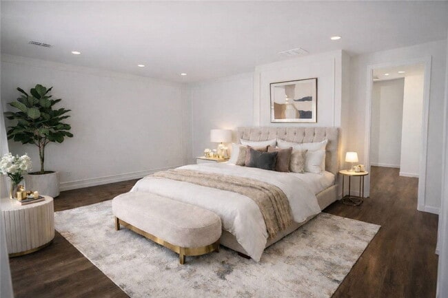 Photo - 18919 Gault St