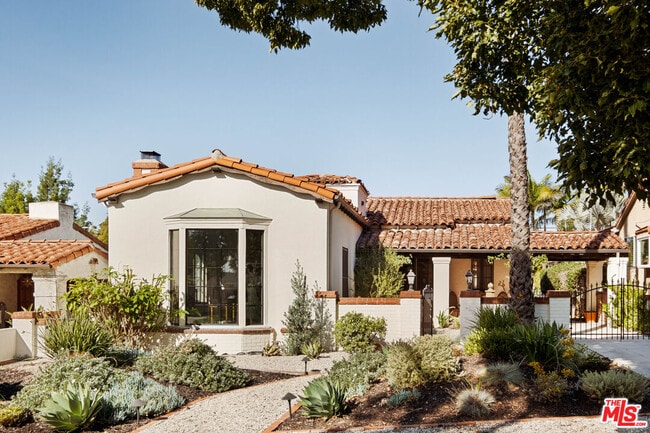 Building Photo - 1363 Spazier Ave