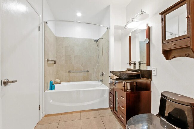 Photo - 488 E Ocean Blvd