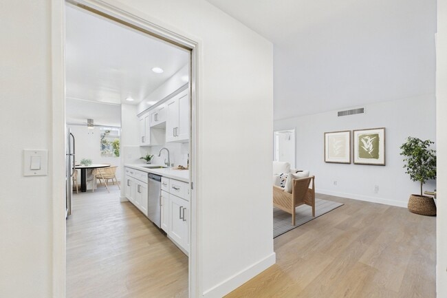 Photo - Mammoth Park Towers