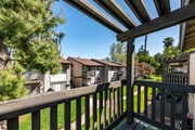 The Maple - Balcony - Pinewood