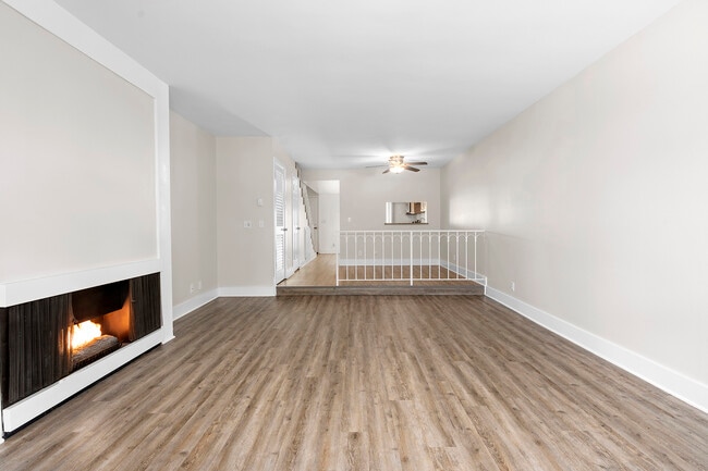Photo - Parkway Plaza Apartments