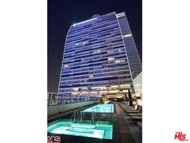 Building Photo - 900 W Olympic Blvd Unit 28D