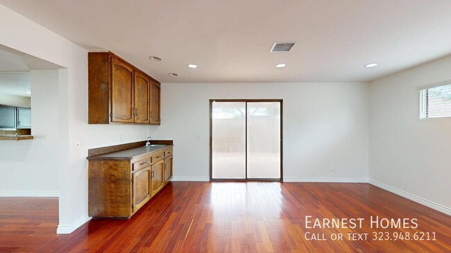 Photo - 17155 Donmetz St