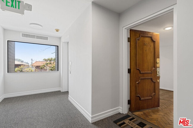 Photo - 1250 Amherst Ave Unit 201
