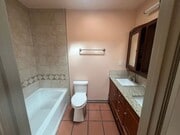 Photo - 728 Glenoaks Blvd