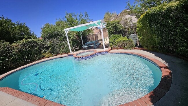 Photo - 1629 Centre Ct
