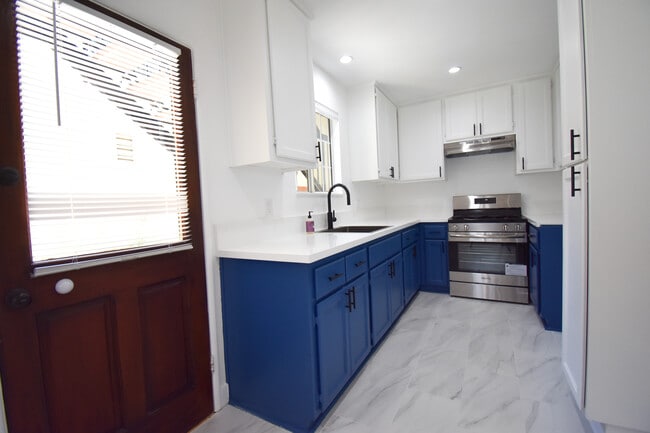 Photo - 1570 N Verdugo Rd Unit Verdugo APT