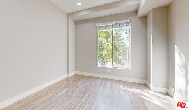 Photo - 6280 W 3rd St Unit 4-203