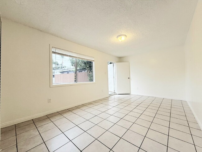 Photo - 14041 Orizaba Ave