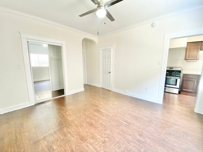 Building Photo - 4348 Lockwood Ave Unit 21 Rental