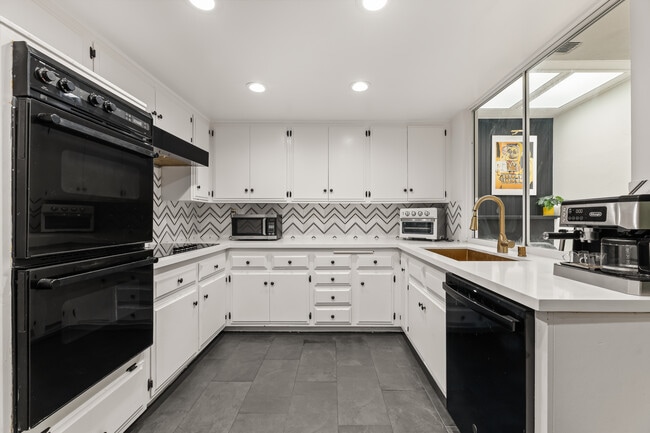 Photo - 3500 W Manchester Blvd