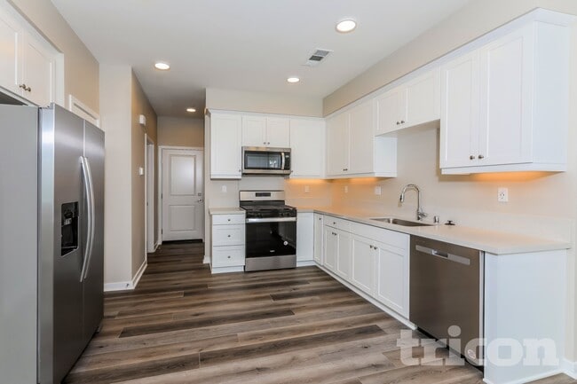 Photo - 24931 Padre Ct