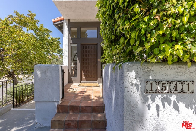 Photo - 1541 Palisades Dr Townhome