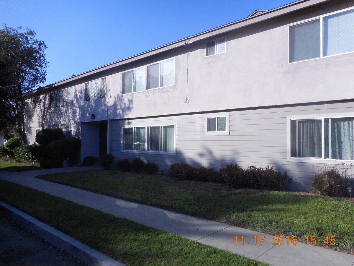 Photo - 3045 E Theresa St Unit 4
