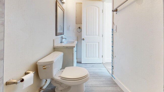 Photo - 5272 Manhasset Dr