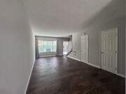 Photo - 547 Cherry Ave Unit 547 Cherry #3