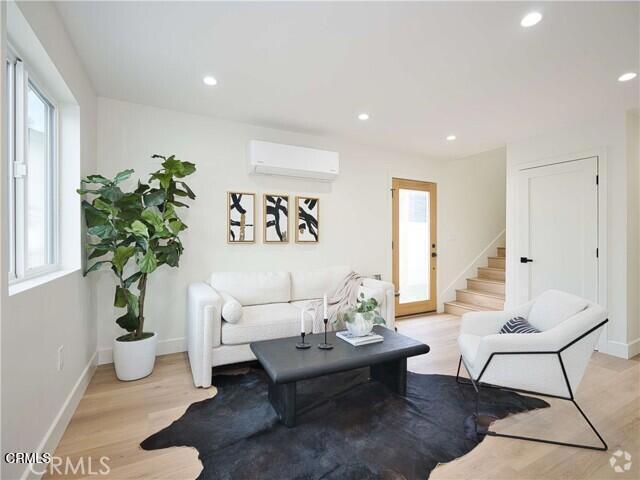 Building Photo - 7219 Fallbrook Ave Rental