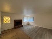 Photo - 400 W Glendon Way