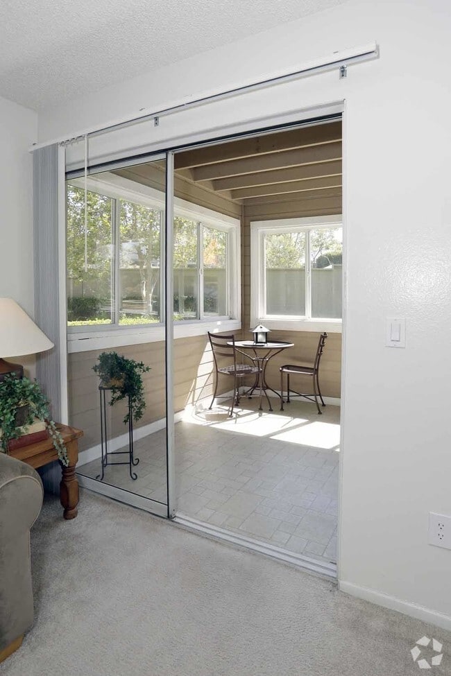 Patio - Vintage View Apartments