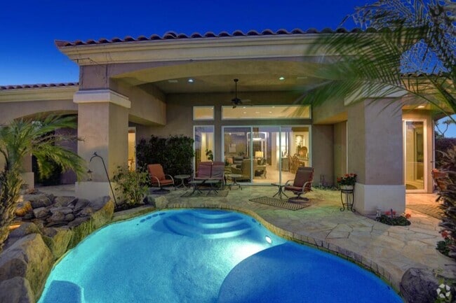 Building Photo - 348 Tomahawk Dr Rental