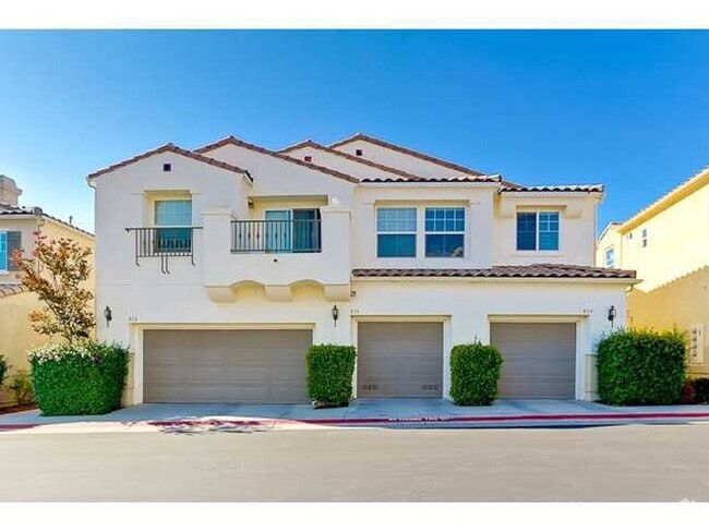 Building Photo - 2-bedroom Townhome in Campana at Rancho Co...
