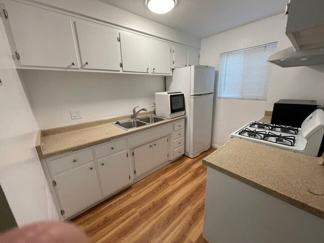 Building Photo - 343 Cabrillo St Unit C