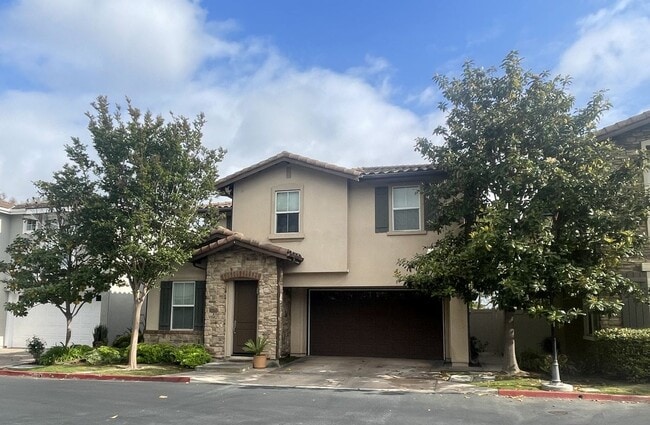 Photo - 2100 Canyon Cir House