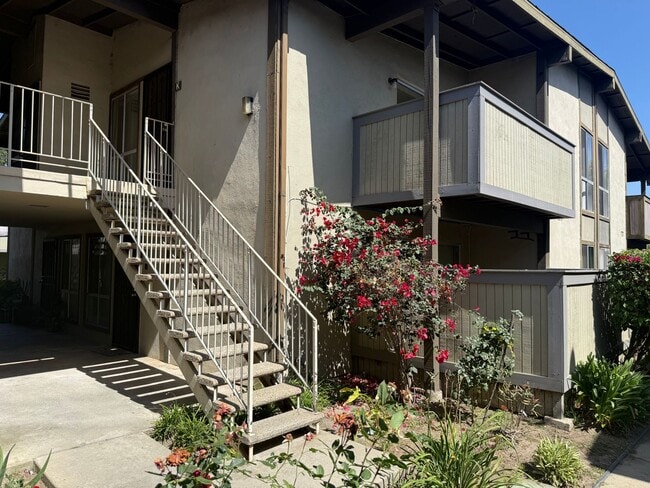 Building Photo - Condo in Mariner's Park - Torrance Unit 820 Coriander Dr K