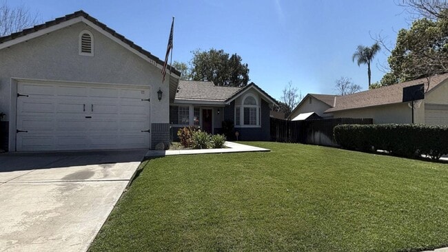 Building Photo - 1562 Campus Ave