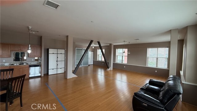 Photo - 255 W 7th St Unit 15