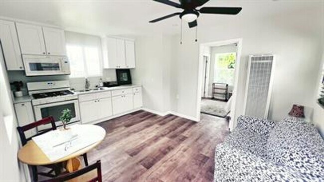 Photo - 759 N Caswell Ave Unit D