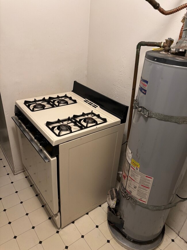 Photo - 5123 Marathon St