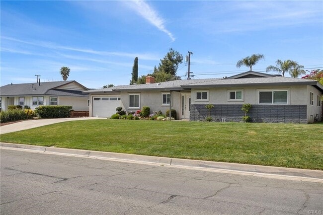 Building Photo - 22844 Miriam Way