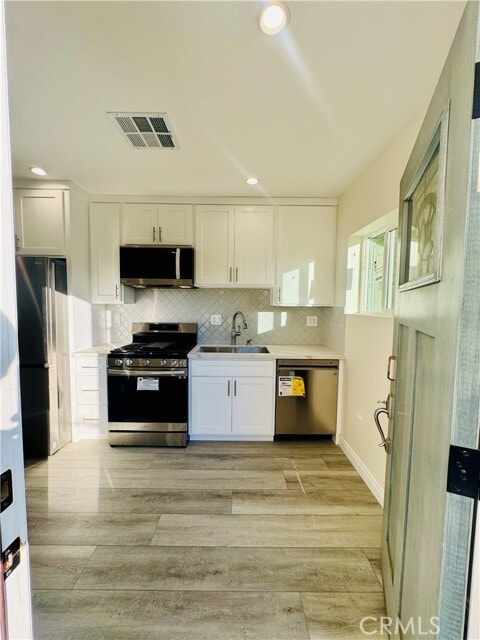 Photo - 9318 Encino Ave