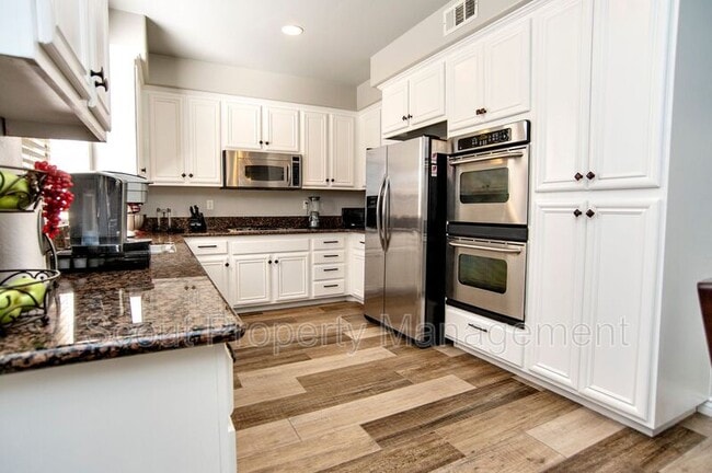 Photo - 27427 Lock Haven Ct