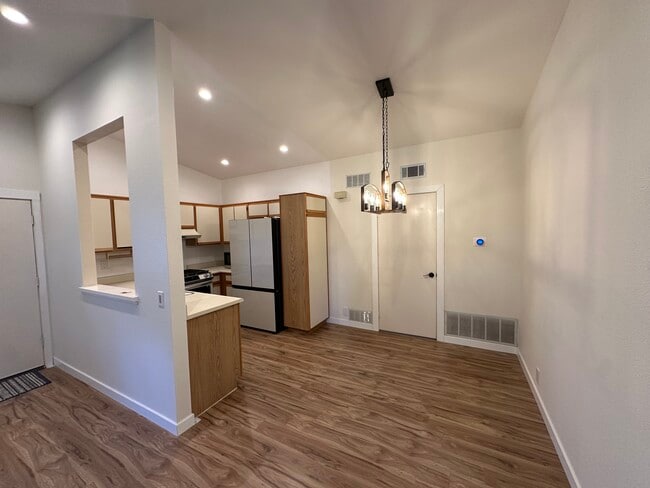 Photo - 7130 Woodlake Ave Unit E