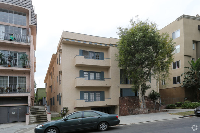 Building Exterior - 10964 Wellworth Ave Apartments