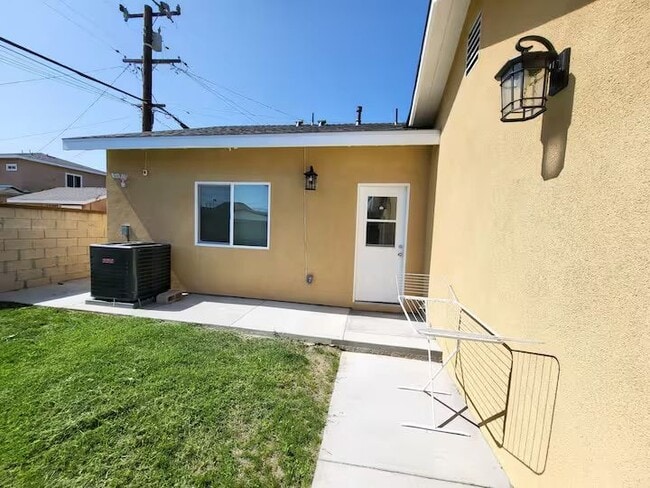 Photo - 10573 Sycamore Ave House