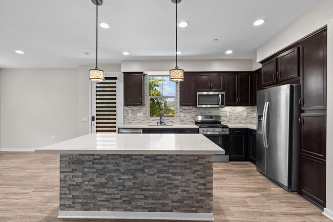 Photo - 105 Red Brick Dr