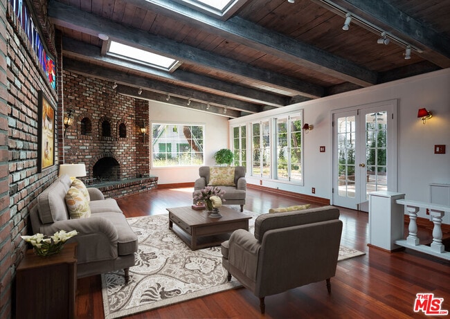 Building Photo - 14842 Morrison St