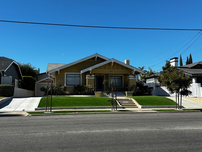 Building Photo - Classic NorthPark Craftsman