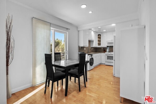 Photo - 1515 S Beverly Dr Unit 202