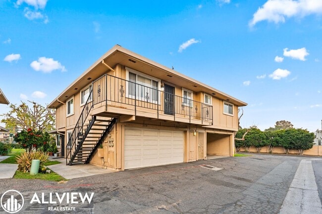 Photo - Charming 2-Bedroom Home Steps from Los Rios District