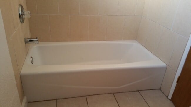 Photo - 3843 Huron Ave Unit 2